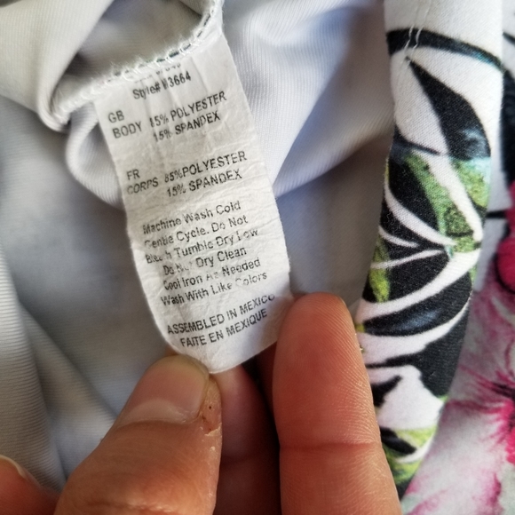 Evolution and Creation racer back top floral crop - Picture 7 of 8